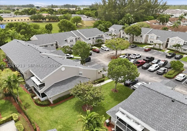 Listing Photo 4 - Condo for sale in building located at 2614 Se 21St Ct, Homestead, FL 33035 - Unit #201-B