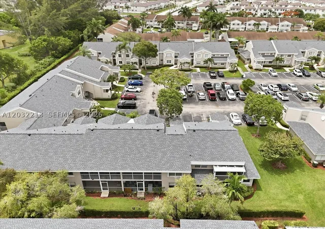 Listing Photo 5 - Condo for sale in building located at 2614 Se 21St Ct, Homestead, FL 33035 - Unit #201-B