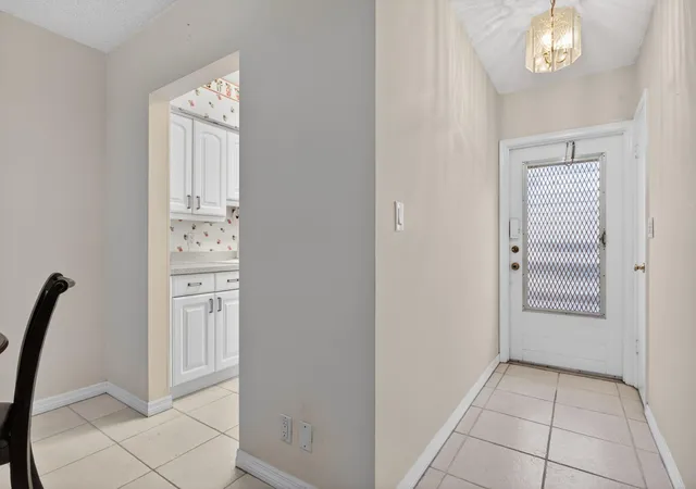 Homes for sale in Lighthouse Point, FL | 2115 Ne 42Nd Ct, Lighthouse Point, FL 33064
