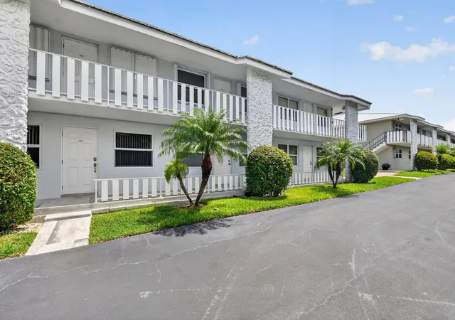 3rd image of 5520 N Ocean Blvd N, Ocean Ridge, FL 33435