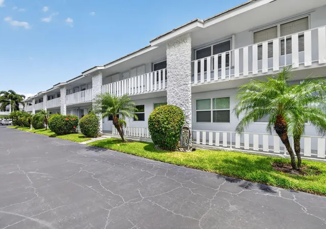 4th image of 5520 N Ocean Blvd N, Ocean Ridge, FL 33435