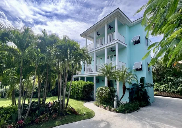 Homes for sale in Jensen Beach, FL | 3392 Ne Skyline Dr, Jensen Beach, FL 34957 | MLS# B26037864