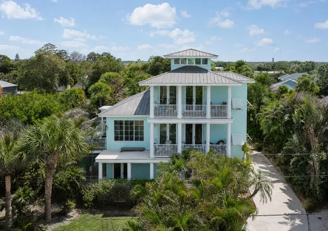 Homes for sale in Jensen Beach, FL | 3392 Ne Skyline Dr, Jensen Beach, FL 34957 | MLS# B26037864