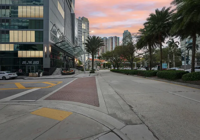 Homes for sale in Miami, FL | 1451 Brickell Avenue, Miami, FL 33131 | Houzeo
