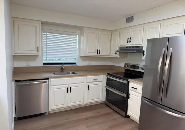 4th image of 1622 Cypress Pointe Dr #4-11, Coral Springs, FL 33071 | MLS# B26037868