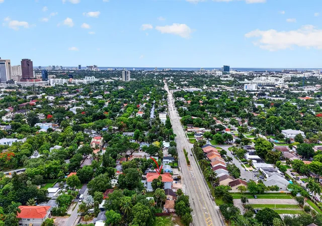 Homes for sale in Fort Lauderdale, FL | 825 Sw 12th St, Fort Lauderdale, FL 33315 | MLS# B26037867