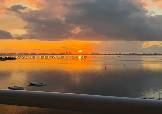 2nd image of The Grand Doubletree, Miami, FL 33132