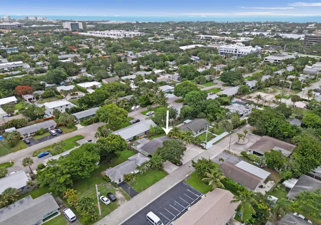 Homes for sale in North Palm Beach, FL | 1947 Holman Dr, North Palm Beach, FL 33408 | MLS# B26037928
