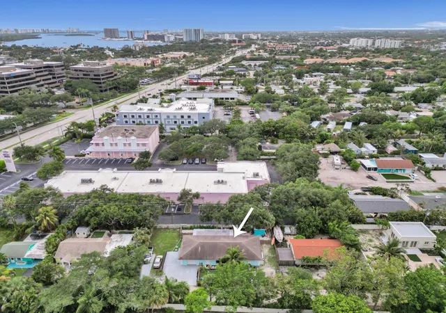 Homes for sale in North Palm Beach, FL | 1718 Ridge Rd, North Palm Beach, FL 33408 | MLS# B26037932