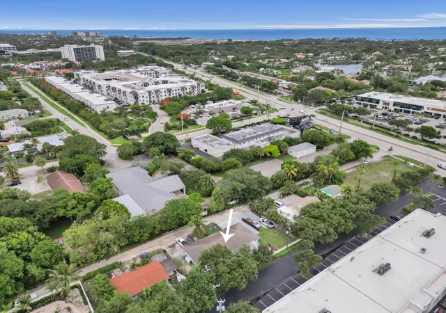 Homes for sale in North Palm Beach, FL | 1718 Ridge Rd, North Palm Beach, FL 33408 | MLS# B26037932