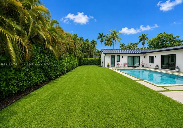 3rd image of 8700 N 175Th St, Palmetto Bay, FL 33157 | MLS# A12032563