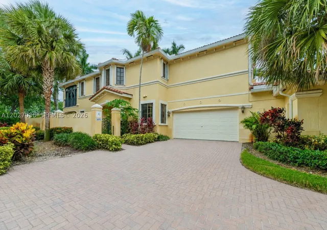 Homes for sale in Weston, FL | 1695 Passion Vine Cir #22-1, Weston, FL 33326 | MLS# A12027030