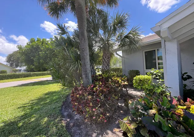 2nd image of 744 Lago Rd #1f, Delray Beach, FL 33445 | MLS# B26037994