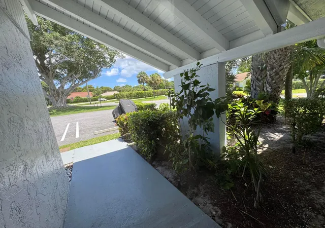 5th image of 744 Lago Rd #1f, Delray Beach, FL 33445 | MLS# B26037994