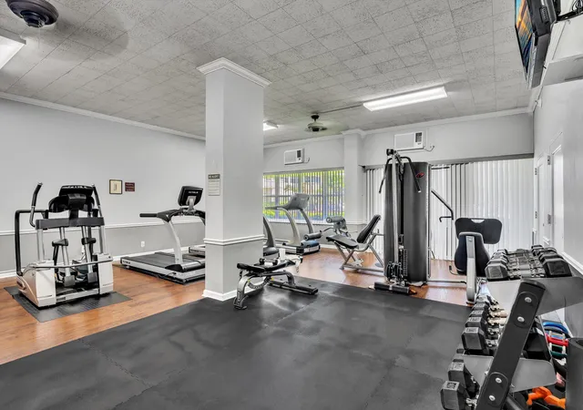 2nd image of 3200 Ne 36Th St, Fort Lauderdale, FL 33308