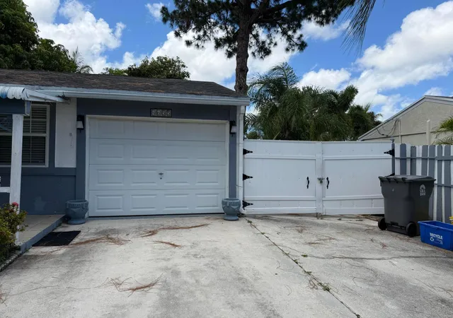 Homes for sale in West Palm Beach, FL | 4655 Appaloosa St, West Palm Beach, FL 33417 | MLS# B26038046