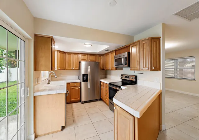 Homes for sale in Palm Beach Gardens, FL | 678 Riverside Dr, Palm Beach Gardens, FL 33410 | MLS# B26038050