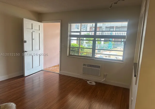 2nd image of 160 Ne 8Th Ave #25A, Hallandale Beach, FL 33009 | MLS# A12032150