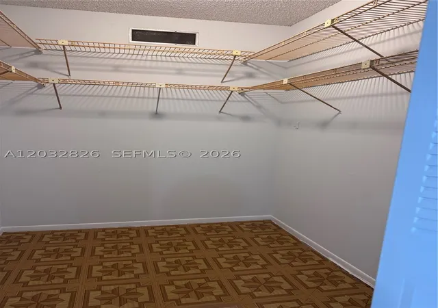 Homes for sale in North Miami Beach, FL | 16950 Dixie Hwy A232 Hwy, North Miami Beach, FL 33160 | Houzeo