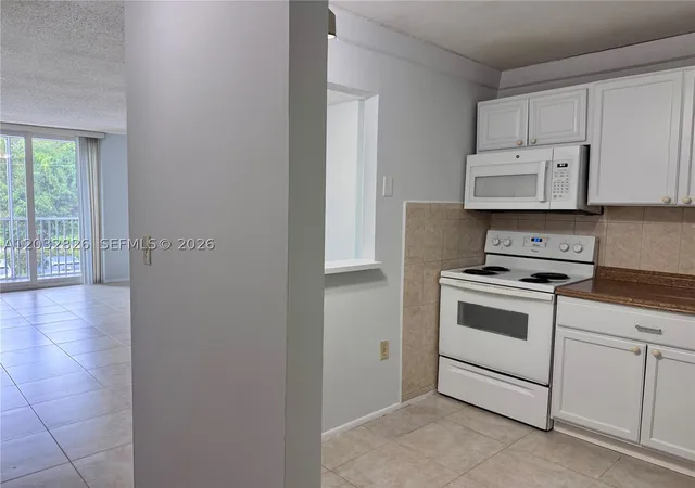 Homes for sale in North Miami Beach, FL | 16950 W Dixie Hwy A232 Hwy, North Miami Beach, FL 33160