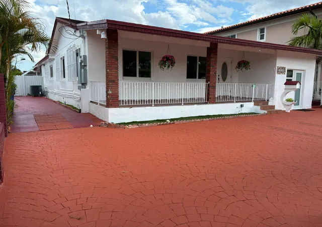 3rd image of 2828 Sw 2Nd St, Miami, FL 33135 | MLS# B26038164