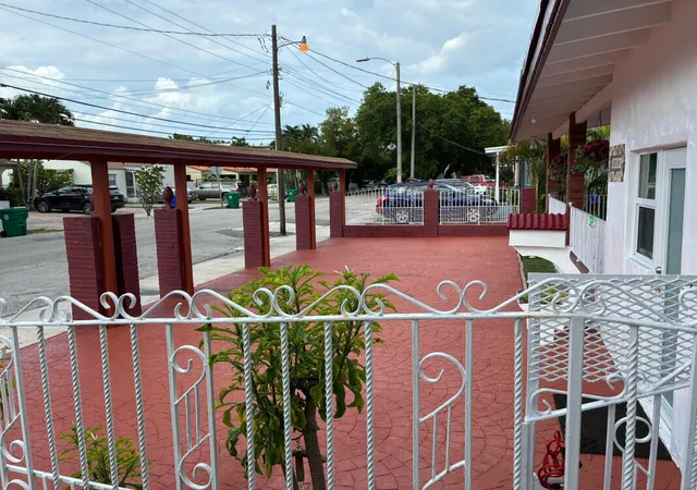 4th image of 2828 Sw 2Nd St, Miami, FL 33135 | MLS# B26038164