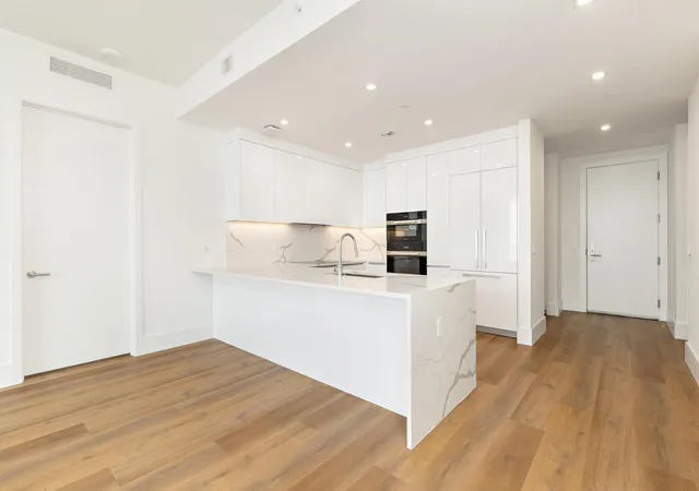 4th image of 220 Lake Shore Dr #1809, Lake Park, FL 33403 | MLS# B26038184