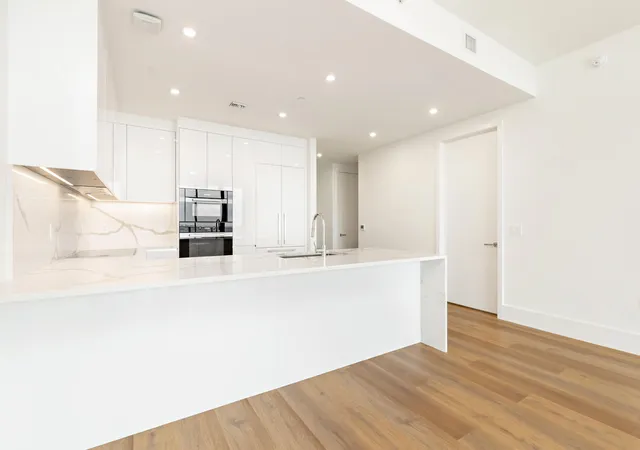 5th image of 220 Lake Shore Dr #1809, Lake Park, FL 33403 | MLS# B26038184