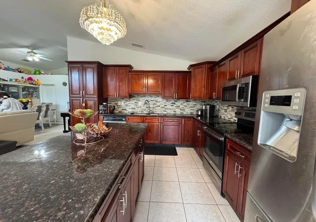 4th image of 5076 Nautica Lake Cir, Greenacres, FL 33463 | MLS# B26038191
