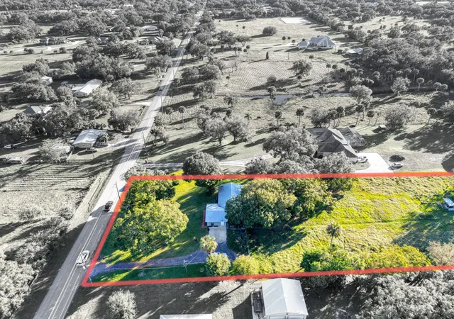 1st image of 1031 Sw 24th Ave, Okeechobee, FL 34974 | MLS# B26038218