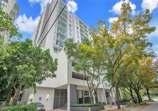 Listing Photo 1 - Condo for sale in building located at 1723 SW 2nd Ave, Florida City, FL 33129 - Unit #1001