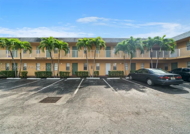 Photo 2 of Condo for sale at 4081 N Dixie Hwy #27, Oakland Park, FL 33334 | MLS# A12032968 | Listing updated on 2026-09-25