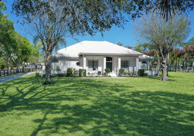 3rd image of 3401 Sw Holly Ln, Palm City, FL 34990 | MLS# B26038260