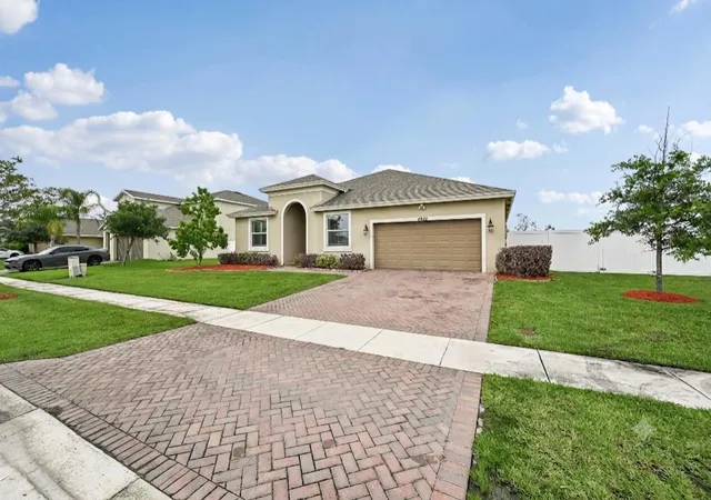 5th image of 4200 Birkdale Dr, Fort Pierce, FL 34947 | MLS# B26038301