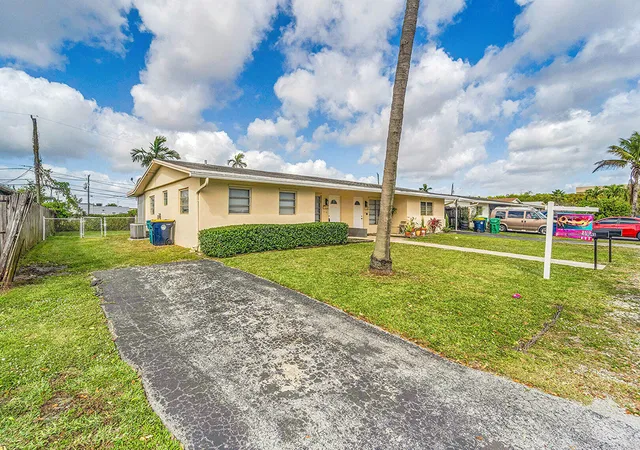 2nd image of 4681 4685 Sw 43rd Ter, Fort Lauderdale, FL 33314 | MLS# B26038306