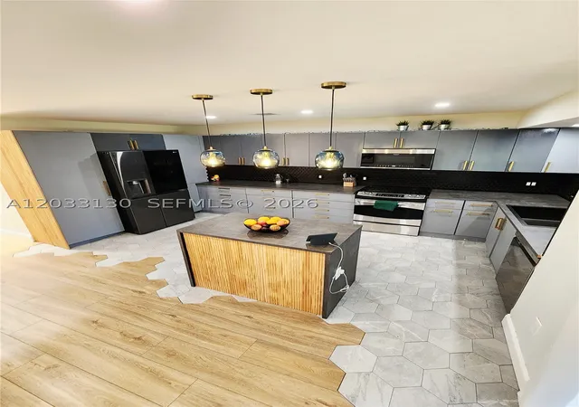 Photo 3 of Single family home for sale at 4962 Sw 95th Ave, Cooper City, FL 33328 | MLS# A12033130 | Listing updated on 2026-09-27