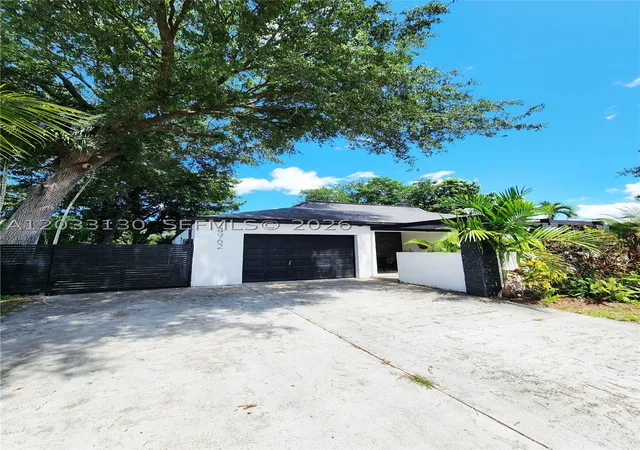 Photo 3 of Single family home for sale at 4962 Sw 95Th Ave, Cooper City, FL 33328 | MLS# A12033130 | Listing updated on 2026-09-27