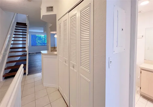 5th image of 781 Sw 148 Av #1513, Sunrise, FL 33325 | MLS# A12033165