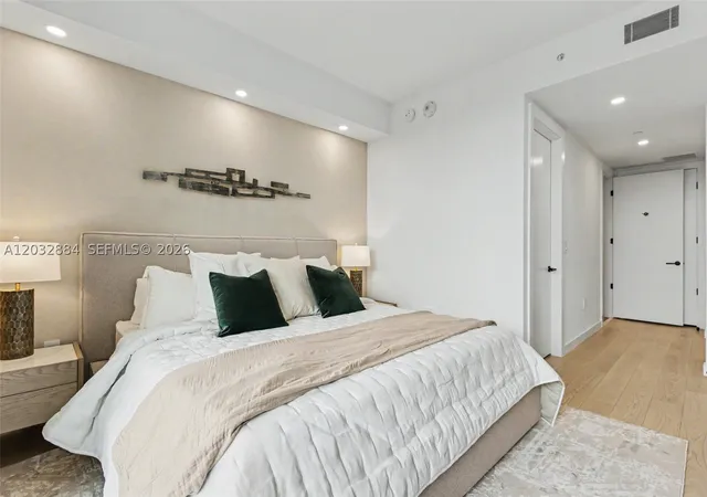 Photo 4 of Condo for sale at 2200 Brickell Ave #Garden Villa 5, Miami, FL 33129 | MLS# A12032884 | Listing updated on 2026-10-07