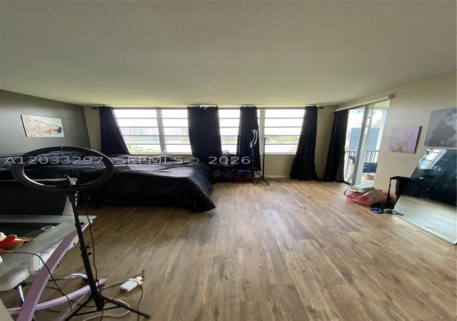 5th image of 1660 Ne 191St St #413-1, Miami, FL 33179 | MLS# A12033297
