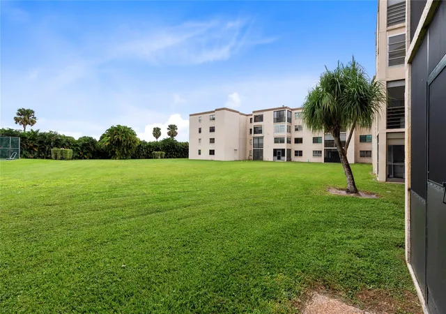 23rd image of 9300 Sw 8th St #102, Boca Raton, FL 33428 | MLS# B26038507