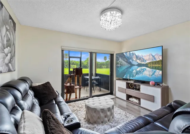 5th image of 9300 Sw 8Th St #102, Boca Raton, FL 33428 | MLS# B26038507