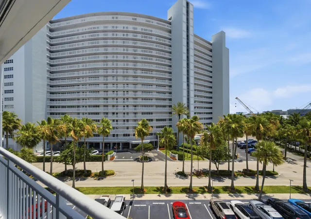 5th image of 1920 S Ocean Dr #511, Fort Lauderdale, FL 33316 | MLS# B26038520