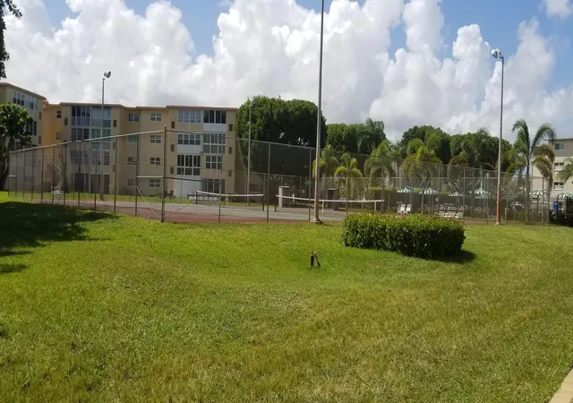 Homes for sale in Boynton Beach, FL | 330 Ne 26th Avenue, Boynton Beach, FL 33435 | Houzeo