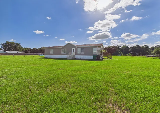 4th image of 17090 Nw 38Th Ave, Okeechobee, FL 34972 | MLS# B26038576