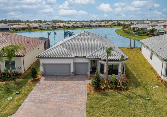 1st image of 818 Se Courances Dr, Port St Lucie, FL 34984 | MLS# B26038578