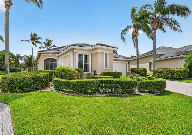 Homes for sale in Boynton Beach, FL | 7760 Carrington Ct, Boynton Beach, FL 33472 | MLS# B26038584