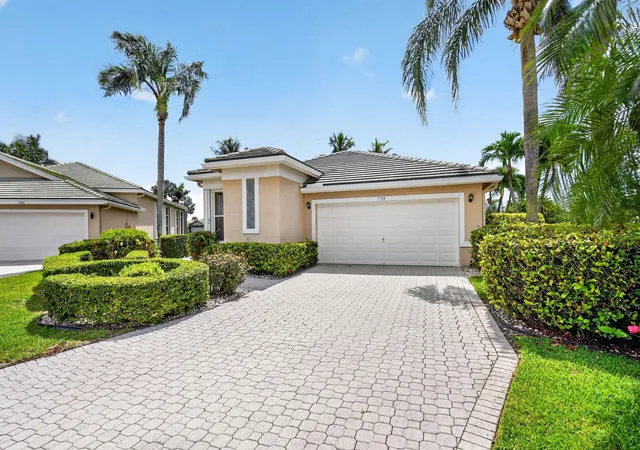 Homes for sale in Boynton Beach, FL | 7760 Carrington Ct, Boynton Beach, FL 33472 | MLS# B26038584