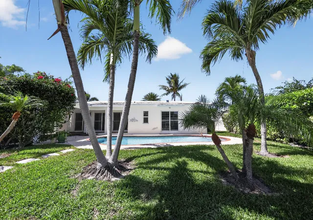 3rd image of 636 Kingfish Rd, North Palm Beach, FL 33408 | MLS# B26038671