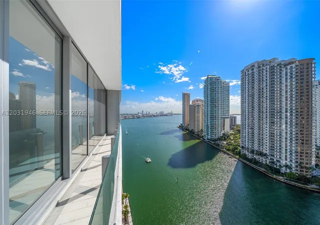 Homes for sale in Miami, FL | 300 Biscayne Blvd Way #1904C, Miami, FL 33131 | MLS# A12031946